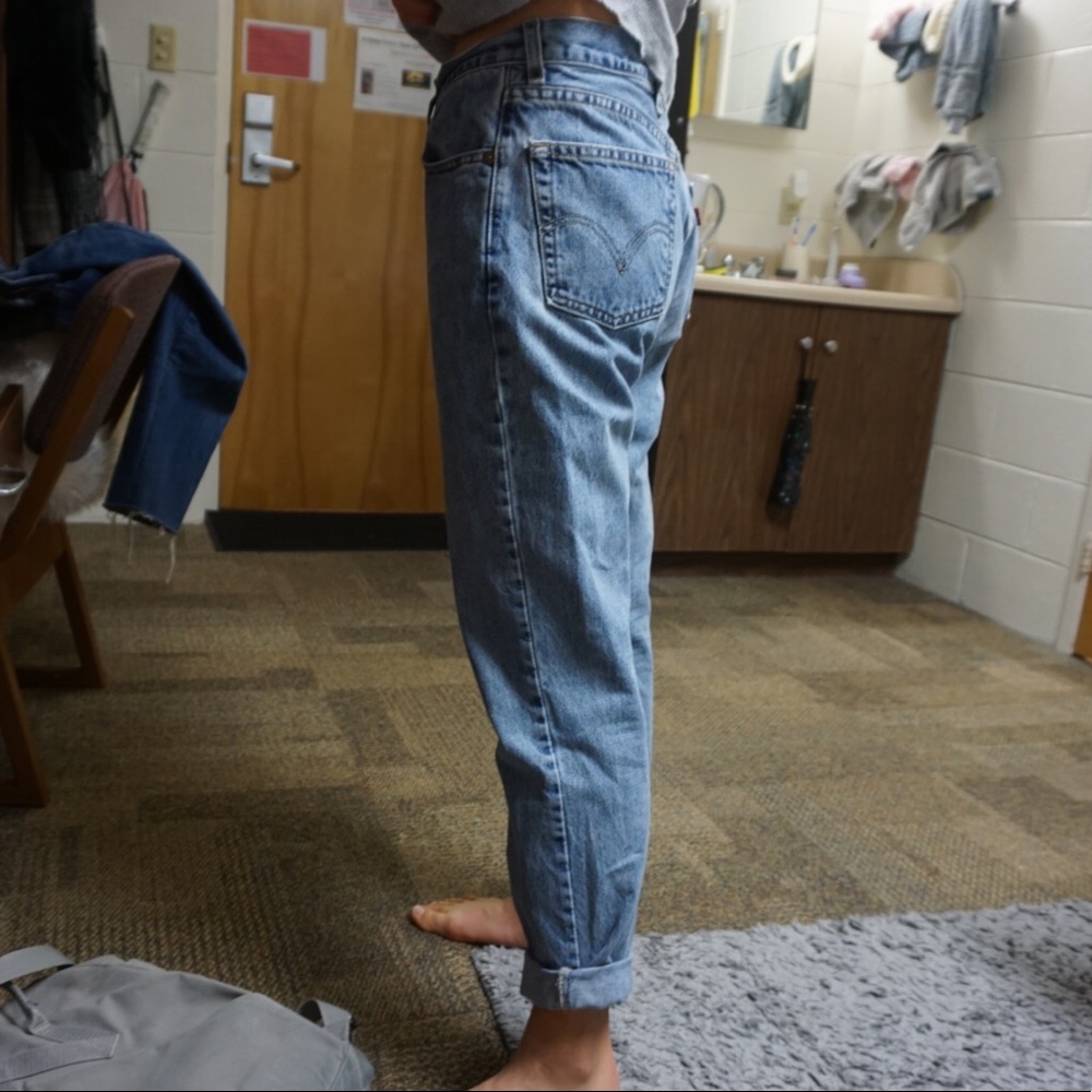 *WOMENS VINTAGE LEVI’S*
